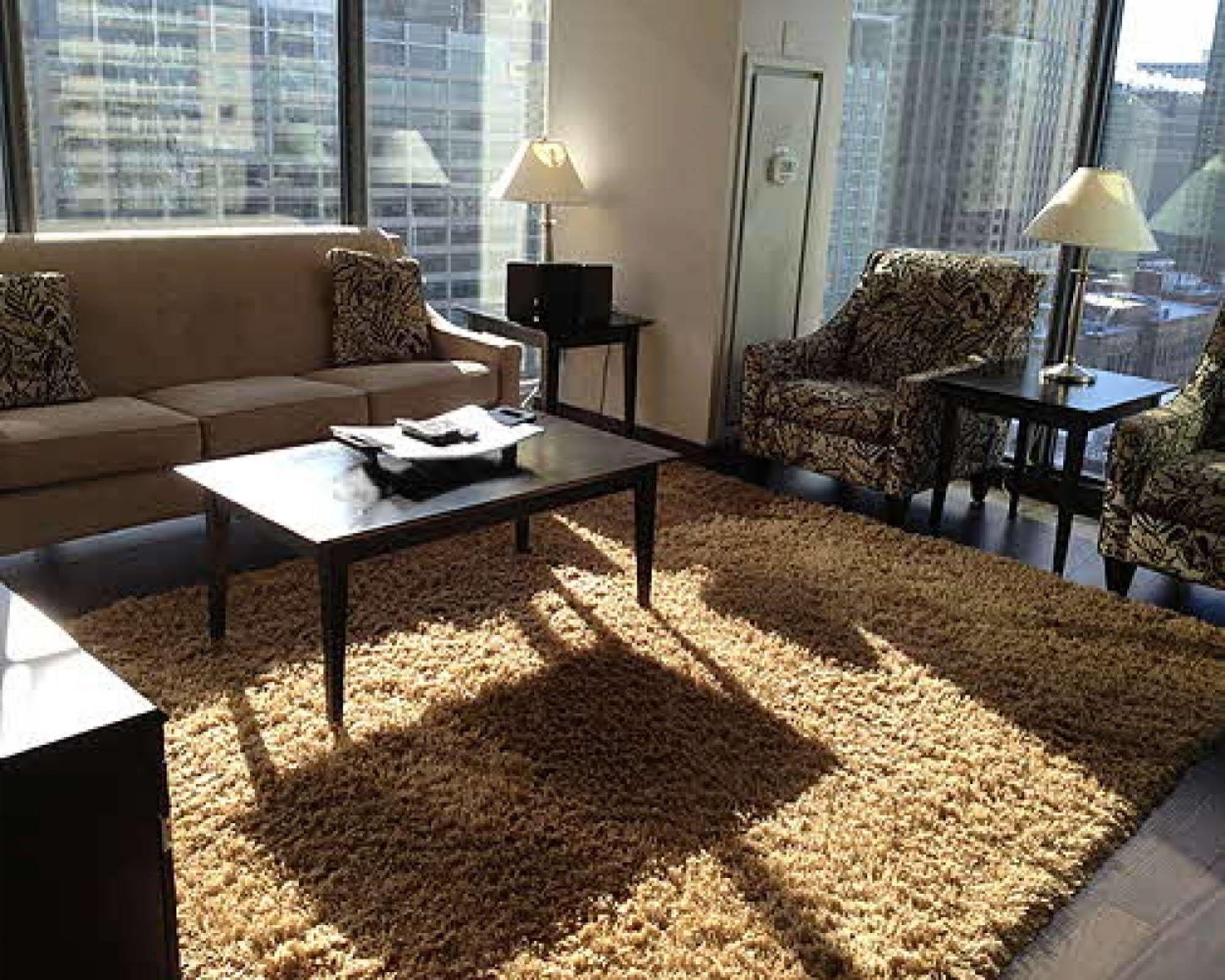 Bridgestreet At State And Grand Aparthotel Chicago Eksteriør bilde